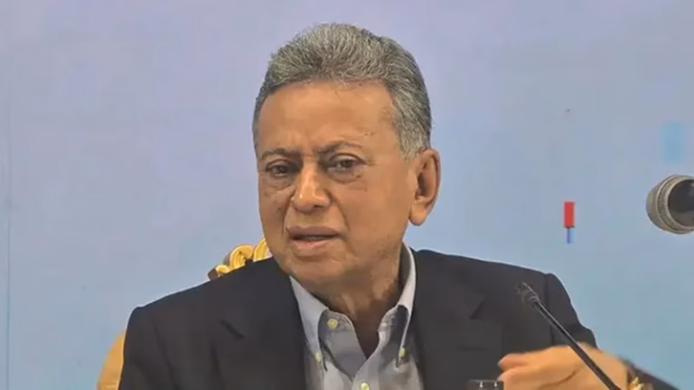 বিদ্যুৎ ও গ্যাসের সংকট রাতারাতি সমাধান সম্ভব নয়: অর্থমন্ত্রী
